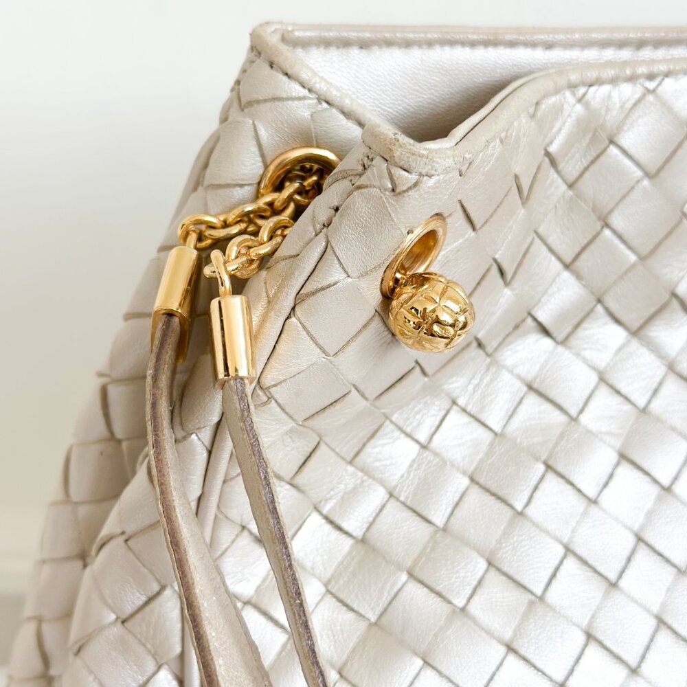 Bottega Veneta Shoulder Bag - Picture 3 of 16